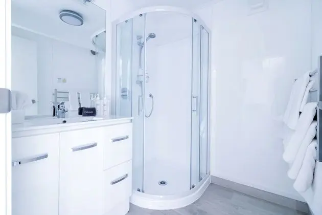 Deluxe One Bedroom Suite