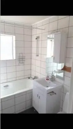 Tek Kişilik Oda, Ortak Banyo (G8)