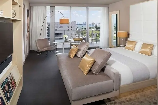 Deluxe Oda, 1 En Büyük (King) Boy Yatak, Balkon, Koy Manzaralı