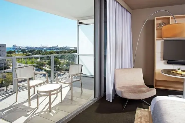 Deluxe Oda, 1 En Büyük (King) Boy Yatak, Balkon, Koy Manzaralı