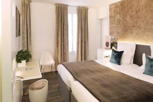 Tek Büyük Yataklı Oda, 2 Yatak Odası