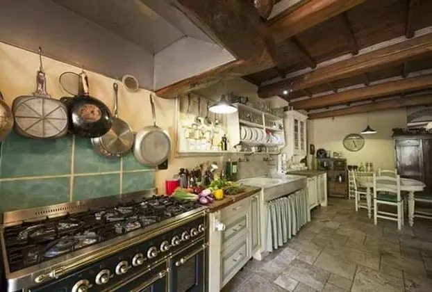 Villa, 4 Yatak Odası, Sigara İçilebilir, Şömine
