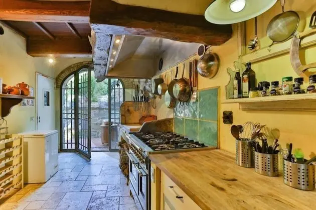 Villa, 4 Yatak Odası, Sigara İçilebilir, Şömine