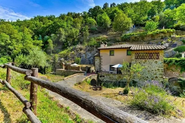 Villa, 4 Yatak Odası, Sigara İçilebilir, Şömine