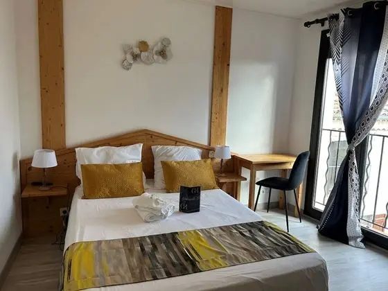 Classic Tek Büyük Yataklı Oda, Özel Banyo, Park Manzaralı (VUE SUR CHATEAU)