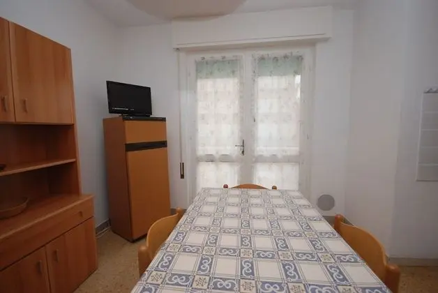 Odada yemek servisi