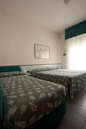 Classic Üç Kişilik Oda