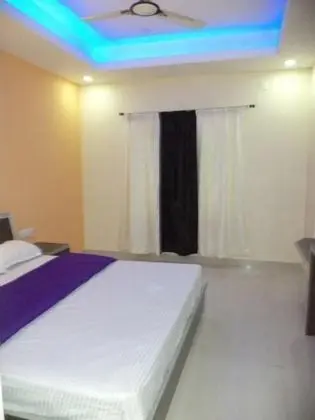 Luxury Tek Büyük Yataklı Oda