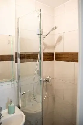 Standard Tek Büyük Yataklı Oda (13)