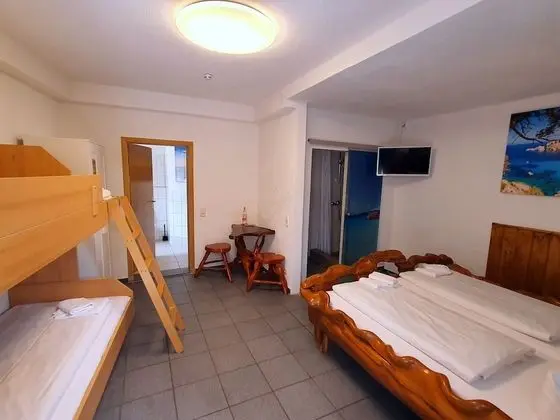 Dört Kişilik Oda