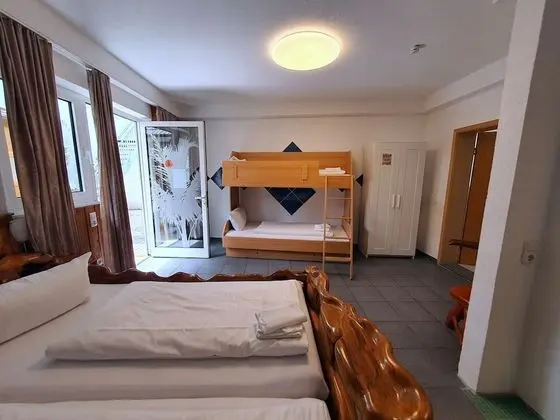 Dört Kişilik Oda