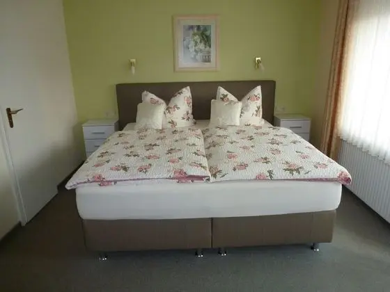 Tek Büyük Yataklı Oda, Dağ Manzaralı