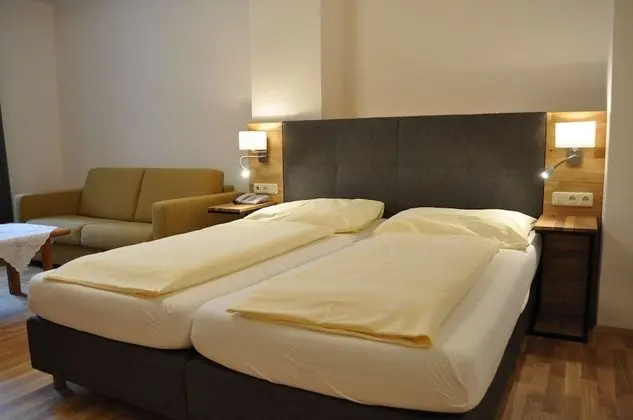 Superior Tek Büyük veya İki Ayrı Yataklı Oda