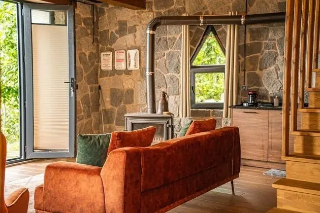 JAKUZİLİ DAĞ MANZRALI KING BUNGALOV