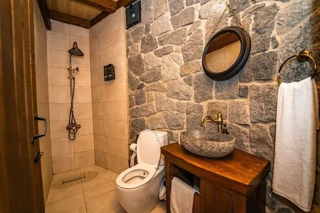 JAKUZİLİ DAĞ MANZRALI KING BUNGALOV