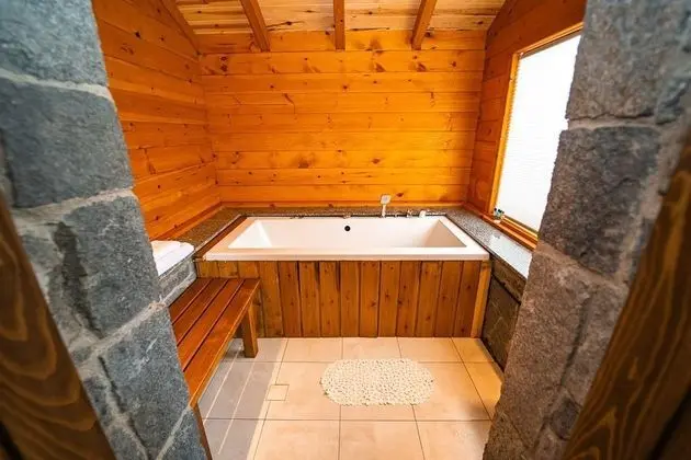 JAKUZİLİ DAĞ MANZRALI KING BUNGALOV