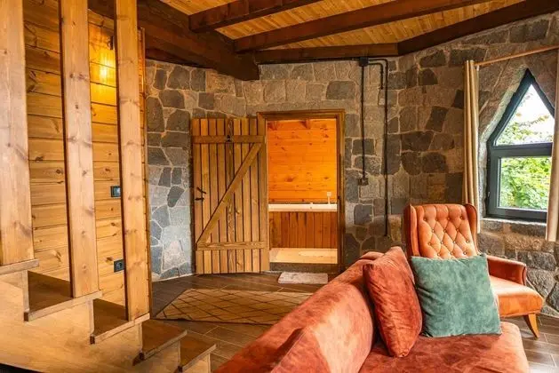 JAKUZİLİ DAĞ MANZRALI KING BUNGALOV