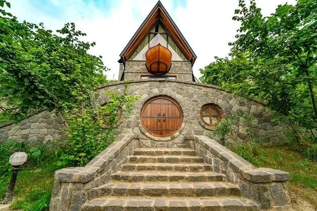 JAKUZİLİ DAĞ MANZRALI KING BUNGALOV