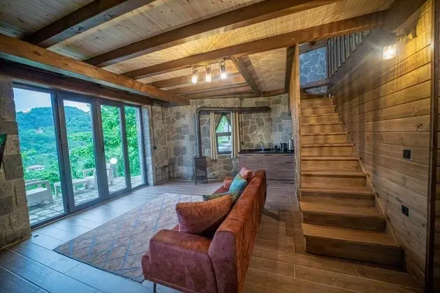JAKUZİLİ DAĞ MANZRALI KING BUNGALOV