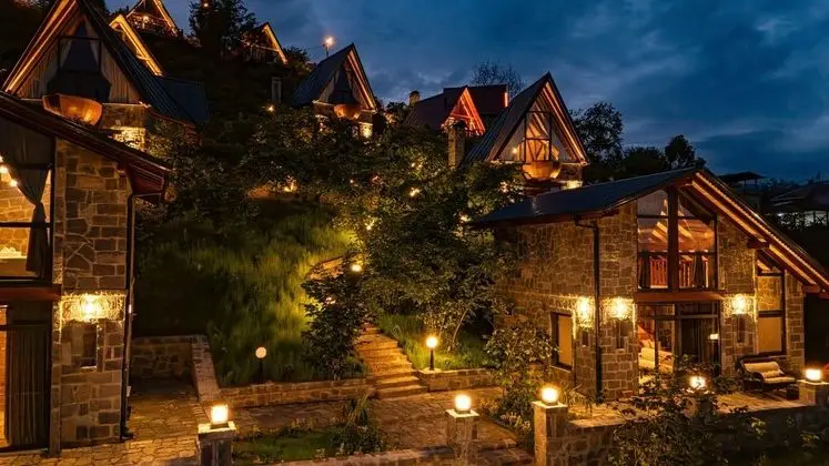 Taş Villa Şömineli & Jakuzili