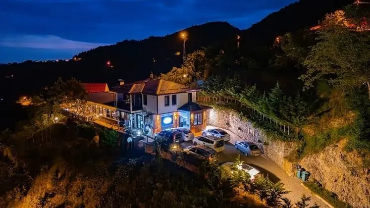 Taş Villa Şömineli & Jakuzili