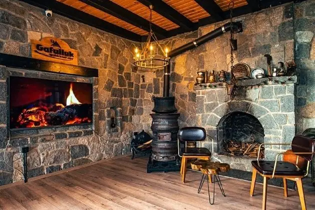 Taş Villa Şömineli & Jakuzili