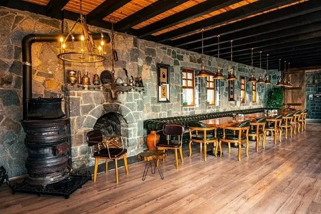 Taş Villa Şömineli & Jakuzili