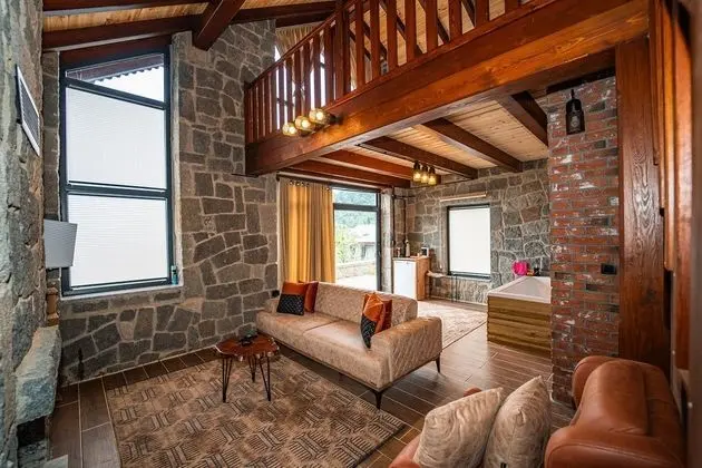 Taş Villa Şömineli & Jakuzili
