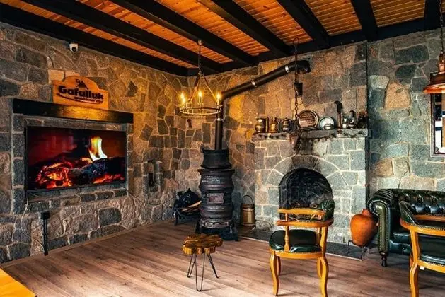 Taş Villa Şömineli & Jakuzili