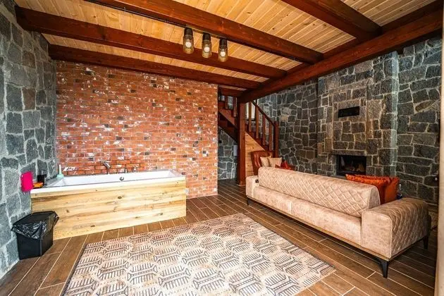 Taş Villa Şömineli & Jakuzili