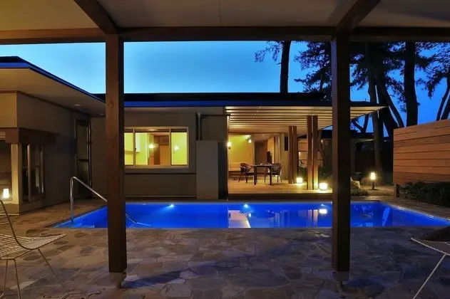 Villa (Parkside, Japanese Western, 2 Futons)