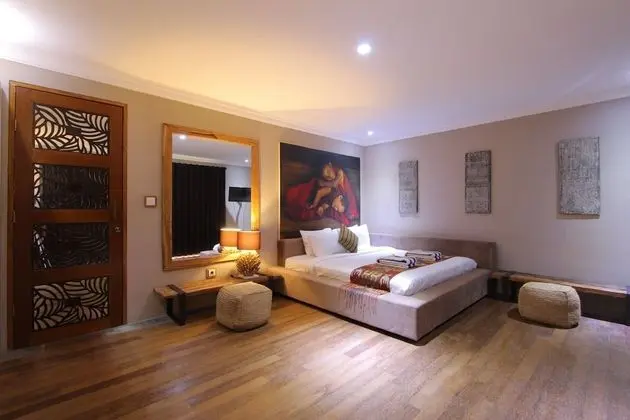 Villa, 3 Yatak Odası, Havuz Manzaralı