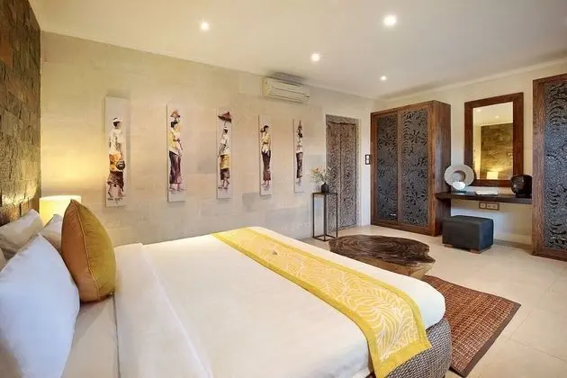 Villa, 3 Yatak Odası, Havuz Manzaralı