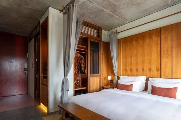 Deluxe Room with Balcony