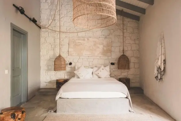 Corner Suite Room