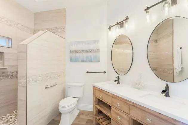 Luxury Oda, 1 En Büyük (King) Boy Yatak, Havuz Kenarı