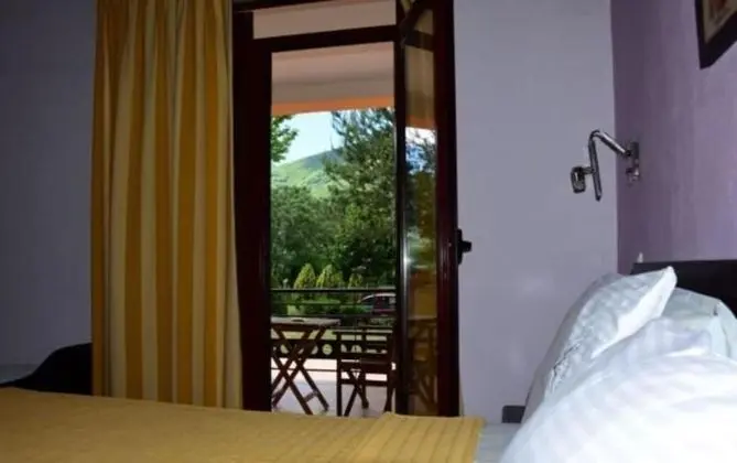 Economy Üç Kişilik Oda, 1 Çift Kişilik Yatak ve Çekyat, Balkon, Zemin Kat