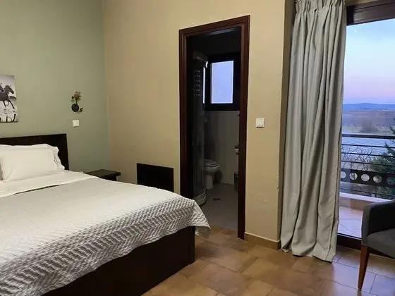 Tek Büyük Yataklı Oda, 1 Çift Kişilik Yatak, Şömine, Dağ Manzaralı