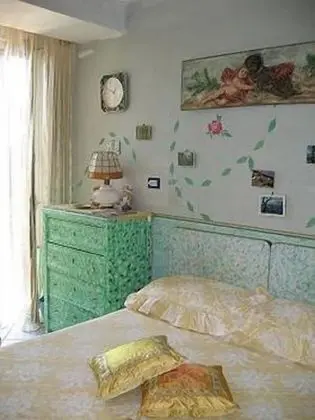 Tek Büyük veya İki Ayrı Yataklı Oda, Bahçe Manzaralı