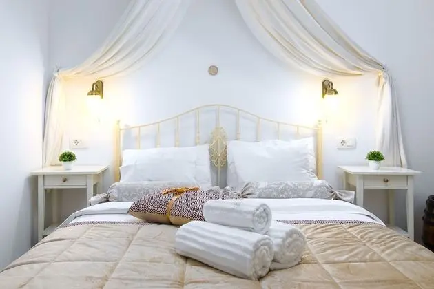 Royal Stüdyo, Avlu Manzaralı