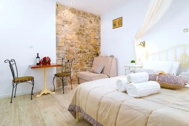 Traditional Stüdyo, Avlu Manzaralı