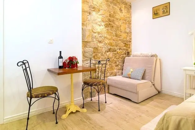 Traditional Stüdyo, Avlu Manzaralı