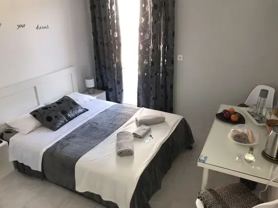 Basic Tek Büyük Yataklı Oda