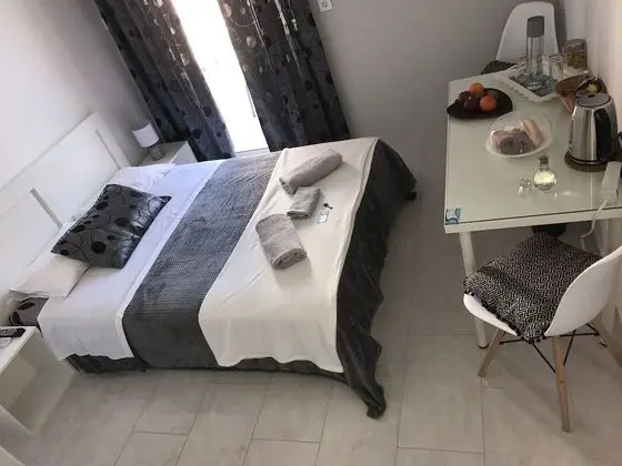 Basic Tek Büyük Yataklı Oda