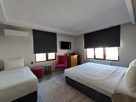 Standart Üç Kişilik Oda, Şehir Manzaralı, 2. Kat