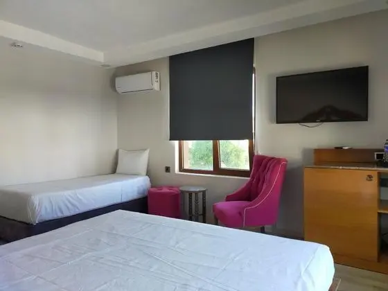 Standart Üç Kişilik Oda, Şehir Manzaralı, 2. Kat