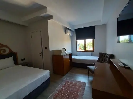 Standart Üç Kişilik Oda, Şehir Manzaralı, 2. Kat