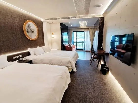 Deluxe Dört Kişilik Oda (Street View)