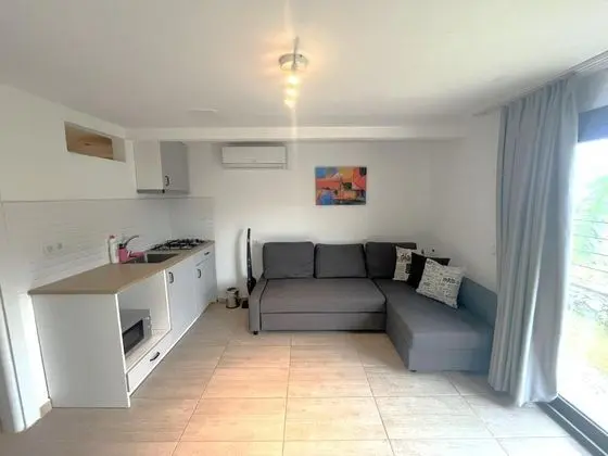 Müstakil Girişli Bahçe Odası,deniz Ve Dağ Manzaralı,teraslı