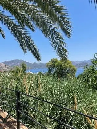 Müstakil Girişli Bahçe Odası,deniz Ve Dağ Manzaralı,teraslı